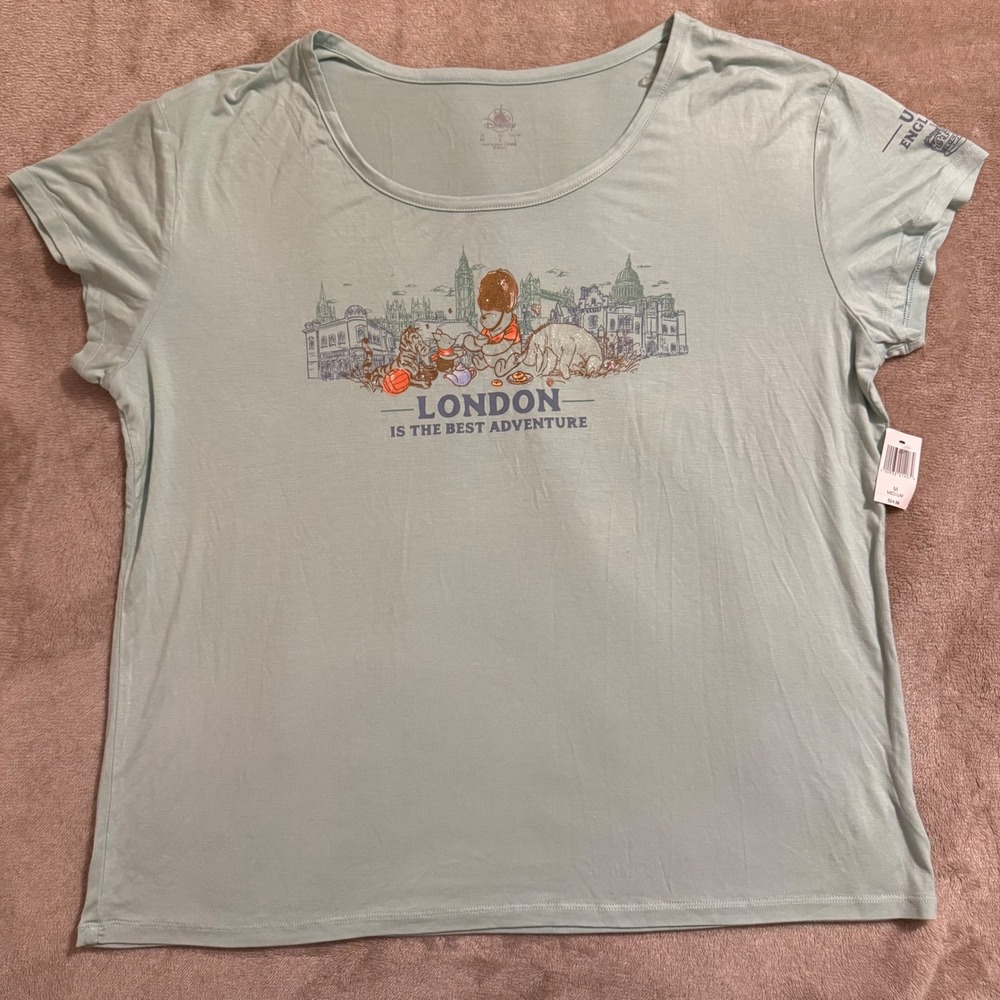 Disney Winnie the Pooh London Epcot UK Pavilion T-Shirt Blue Womens Medium NWT